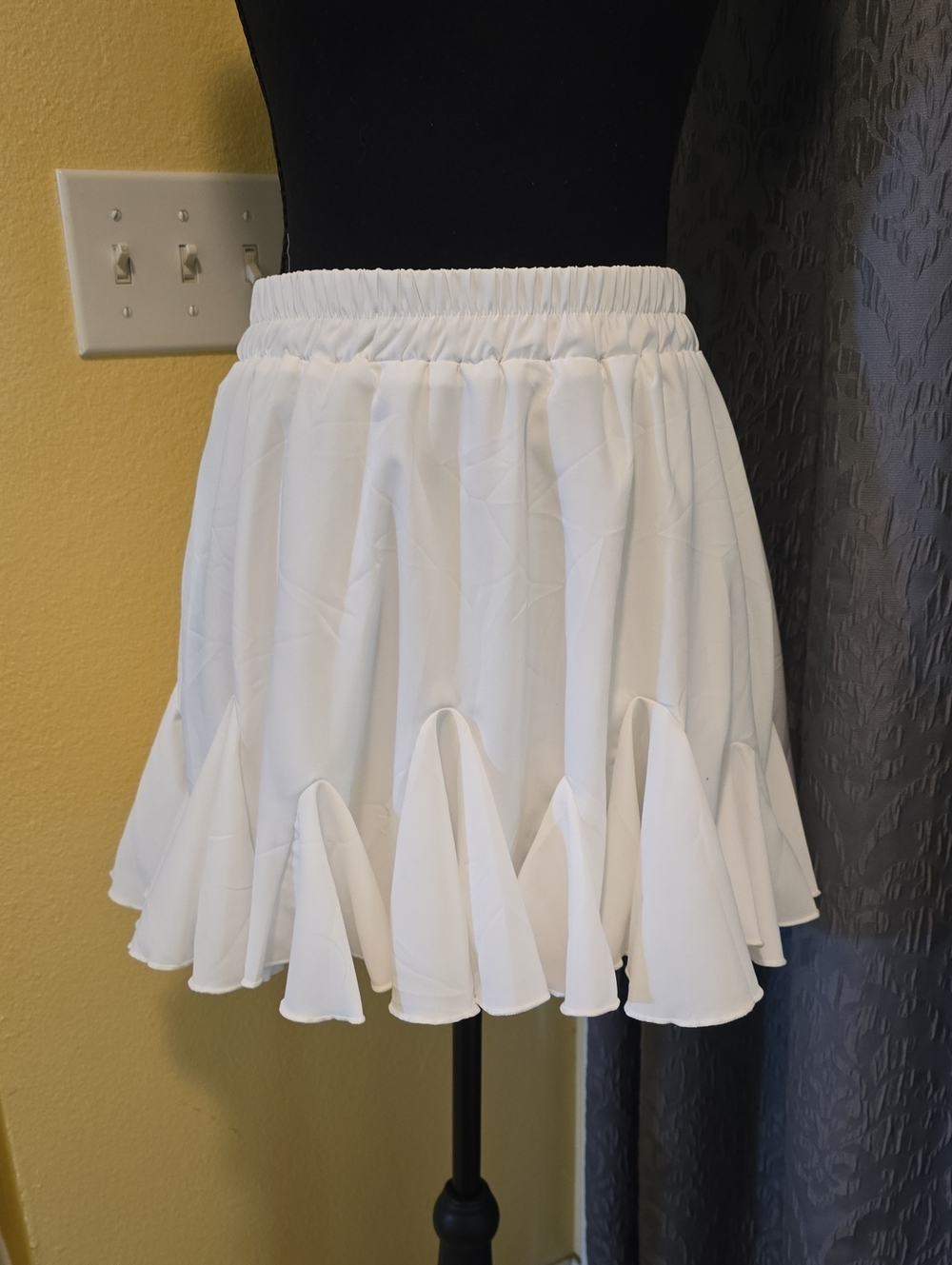 Women's White Ruffle Circle Skirt - Flared Hem